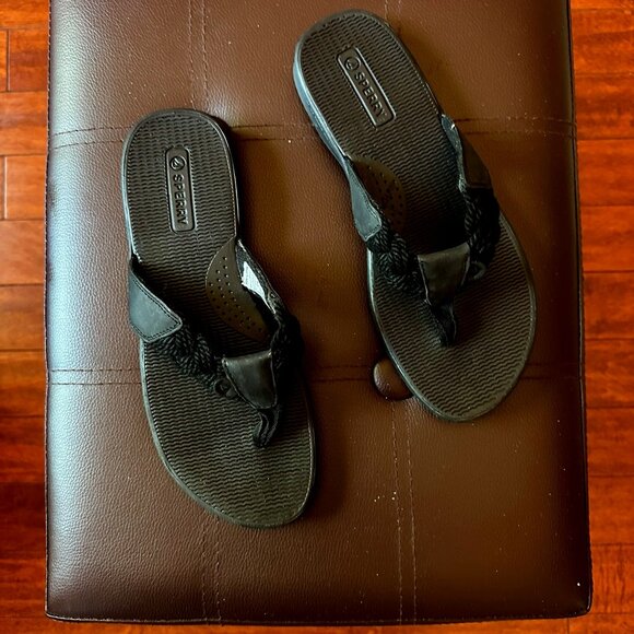 Flip flops - Picture 1 of 3